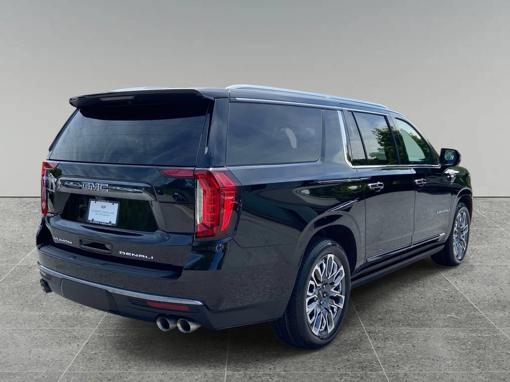 Used 2023 GMC Yukon XL Denali Ultimate AWD/4WD image 5