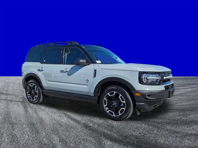 Used 2024 Ford Bronco Sport Outer Banks w/ Tech Package AWD/4WD image 2
