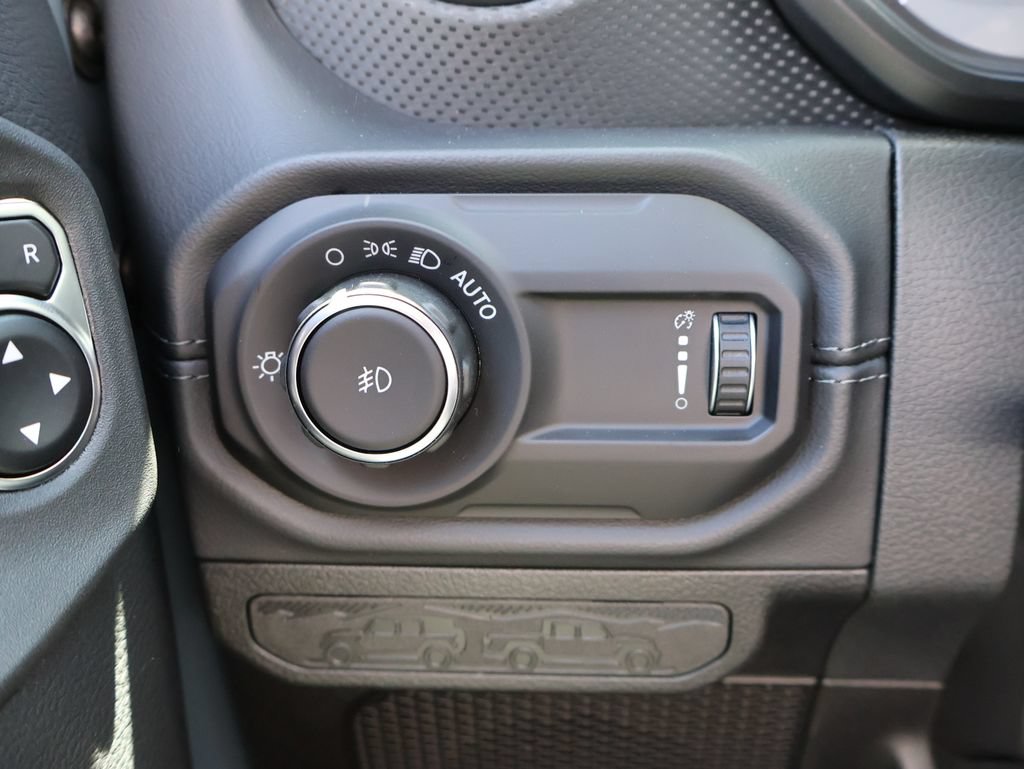 New 2026 Jeep Wrangler Unlimited Rubicon AWD/4WD image 31