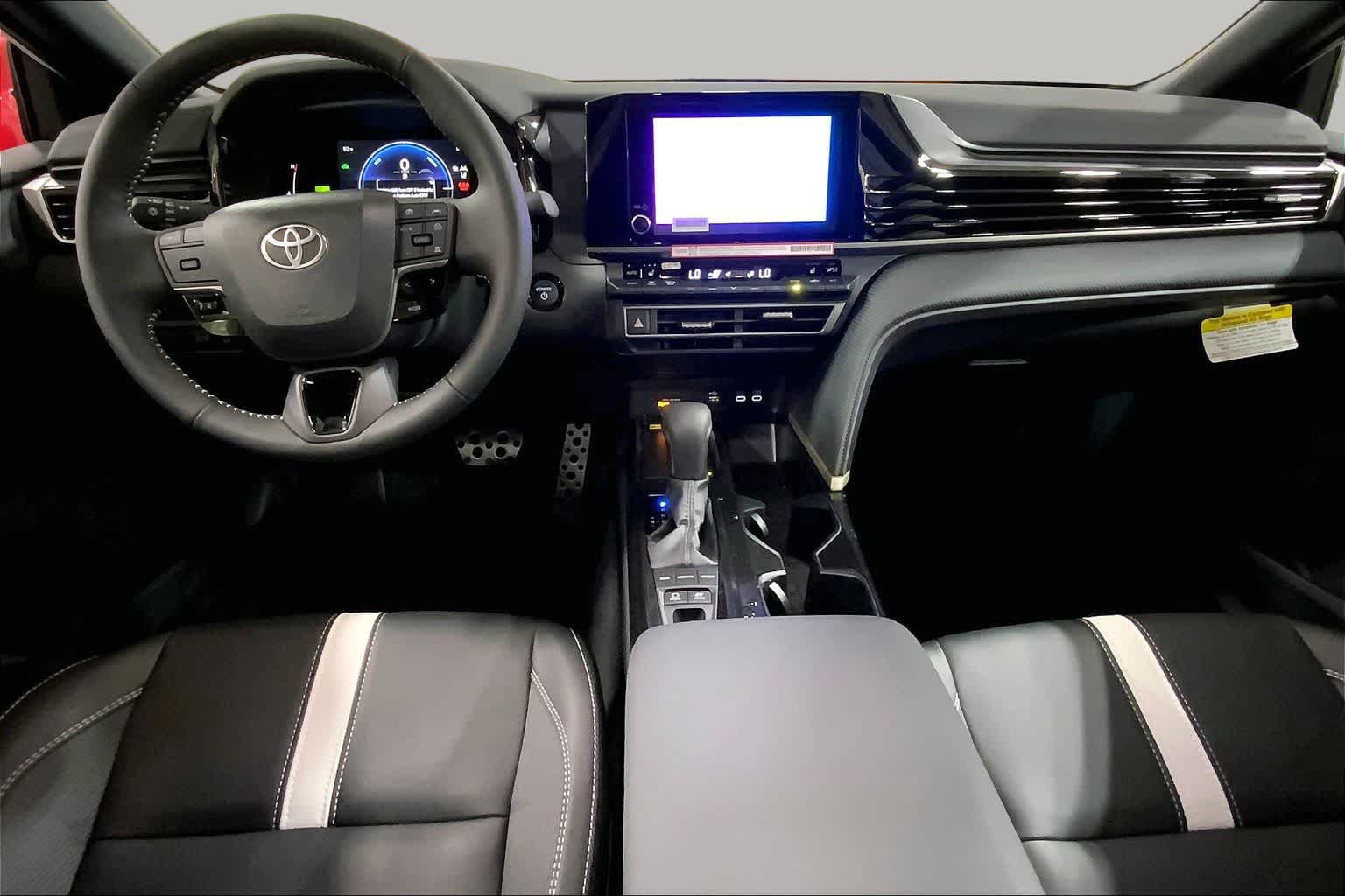 New 2026 Toyota Camry SE FWD image 5