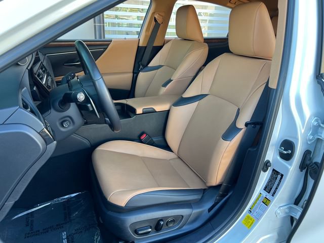 Used 2024 Lexus ES 350 w/ Premium Package FWD image 37