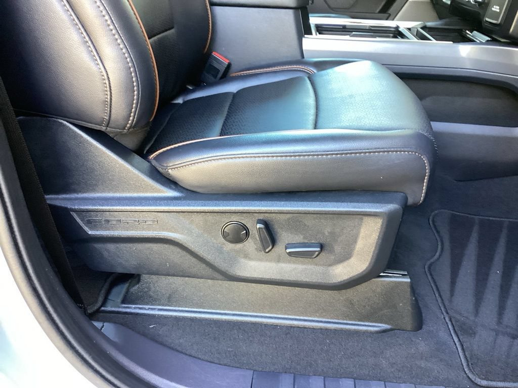 Used 2025 Ford F250 Lariat w/ Black Appearance Package AWD/4WD image 37