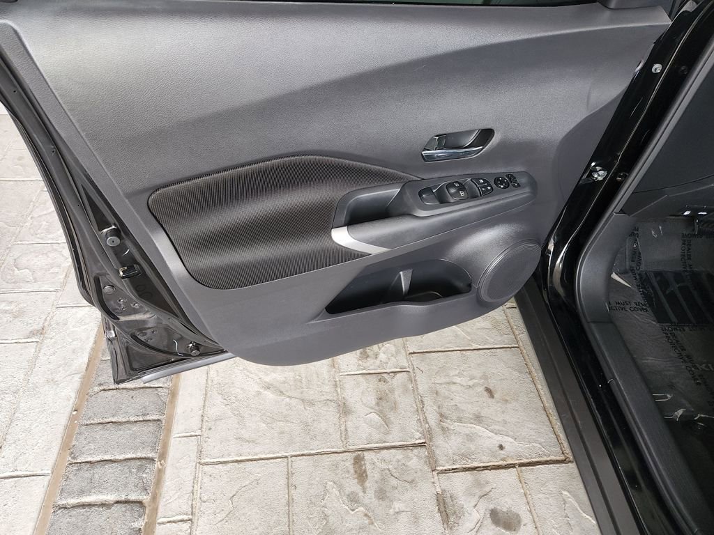 Certified 2024 Nissan Kicks SV image 27