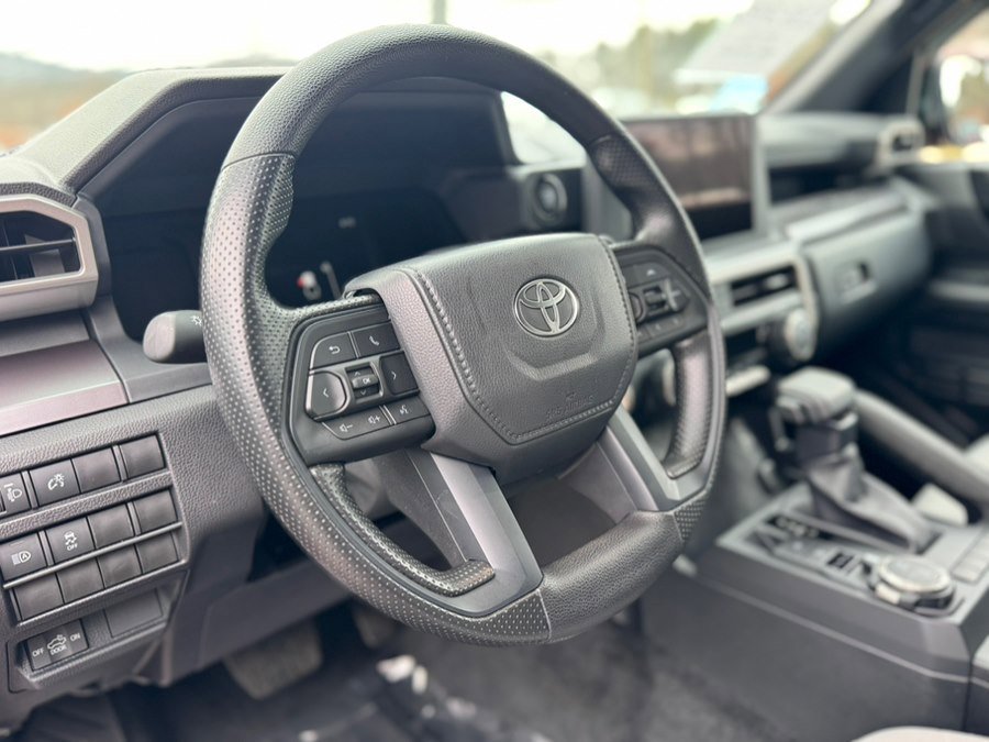 Used 2025 Toyota Tacoma SR5 image 14