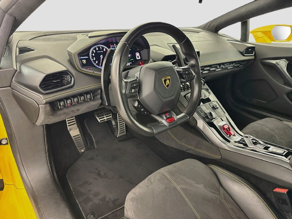 Used 2017 Lamborghini Huracan LP 580-2 RWD image 9