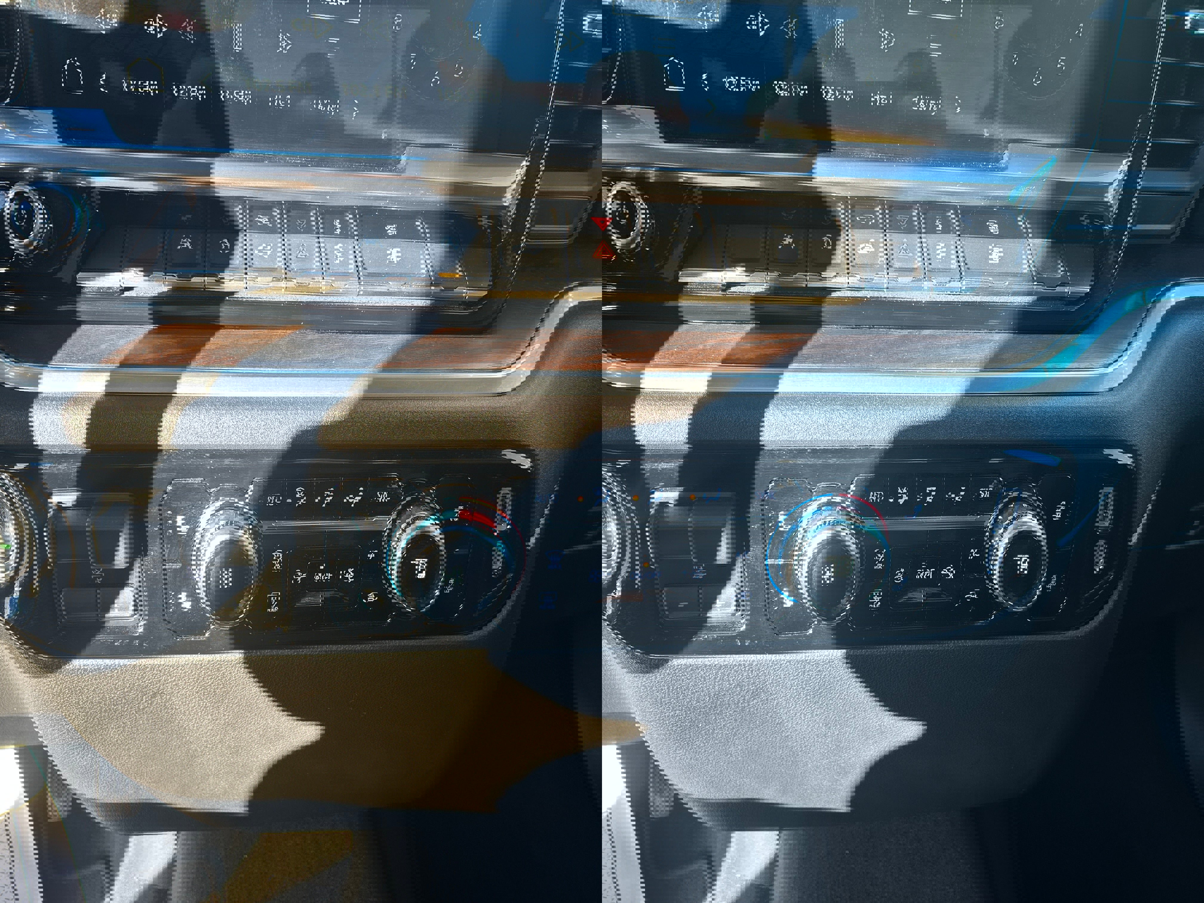 Used 2025 GMC Sierra 1500 SLT image 22