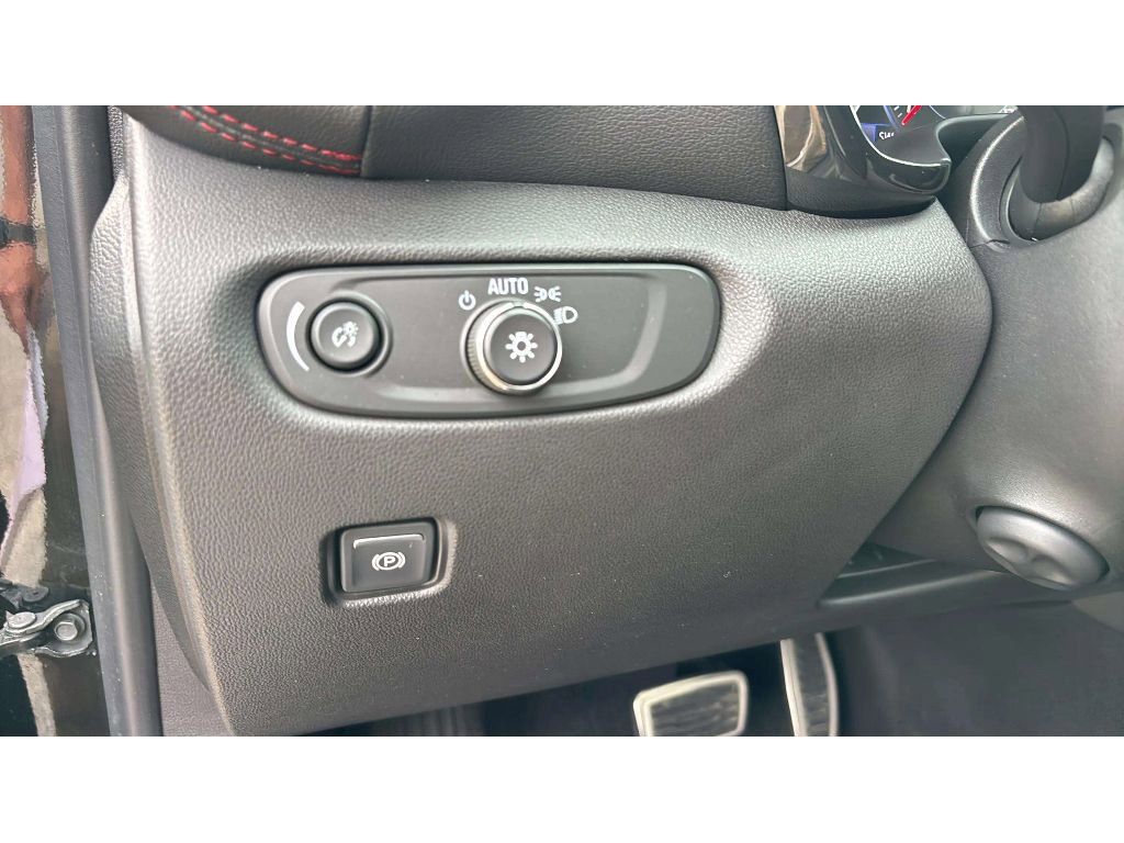 Used 2021 Chevrolet Blazer RS w/ Enhanced Convenience Package image 19