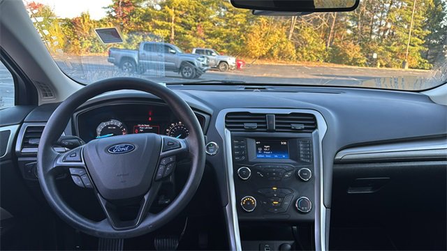 Used 2019 Ford Fusion S image 9