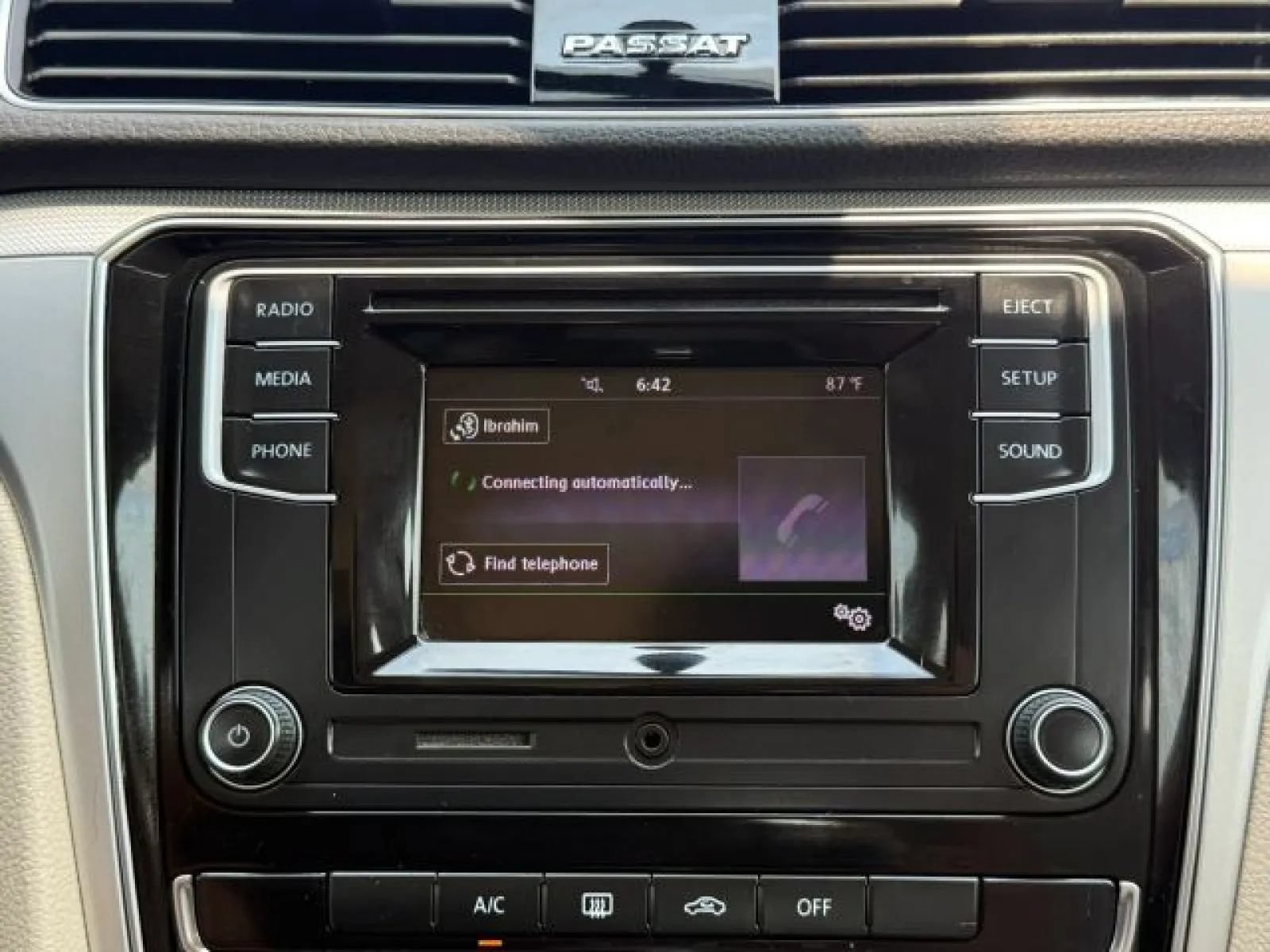 Used 2018 Volkswagen Passat 2.0T S FWD image 25