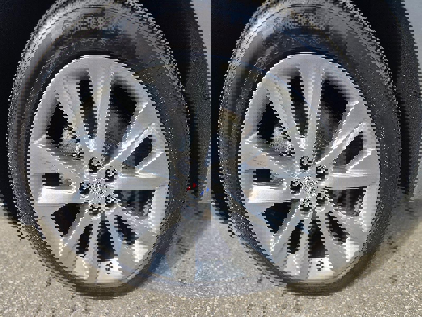 Certified 2023 Buick Envision Avenir image 16