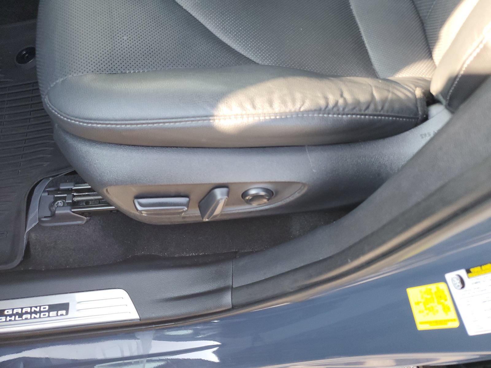 Used 2024 Toyota Grand Highlander AWD image 19
