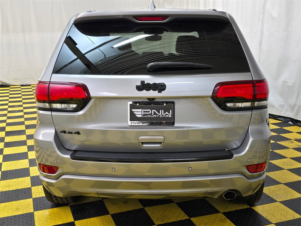 Used 2018 Jeep Grand Cherokee Altitude image 4