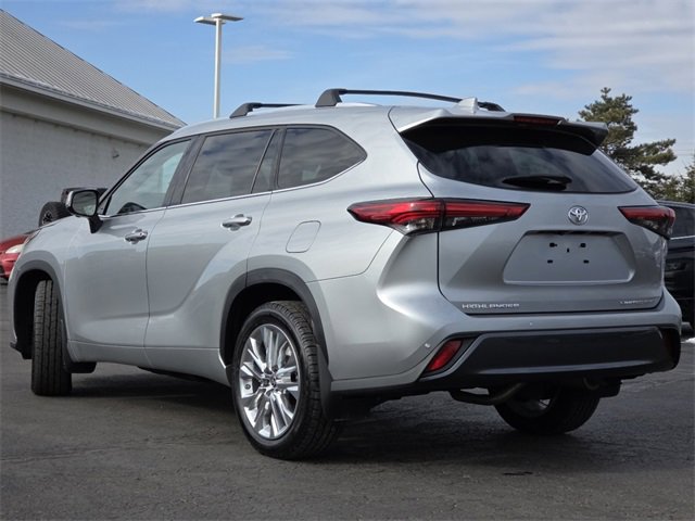Used 2023 Toyota Highlander L image 24