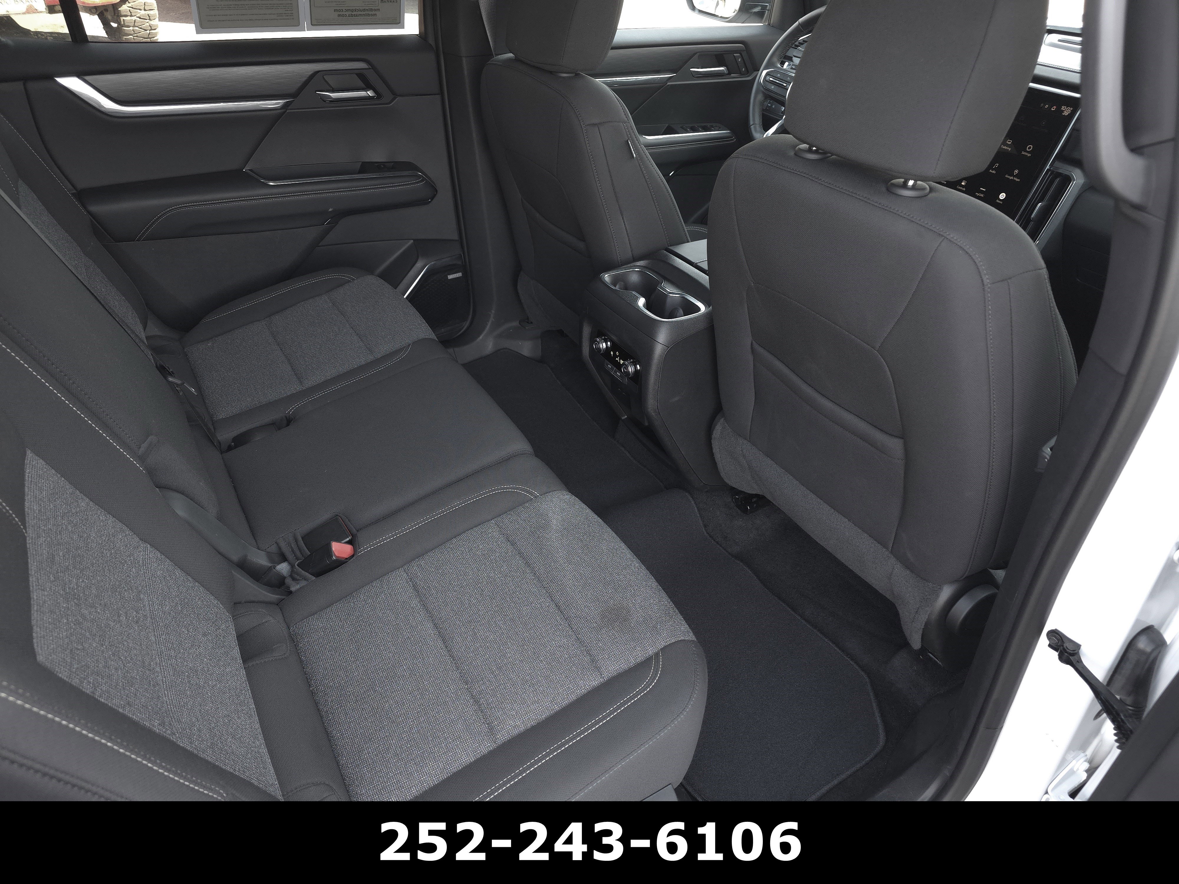 Used 2025 GMC Acadia Elevation FWD image 41