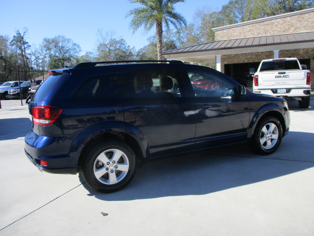 Used 2017 Dodge Journey SXT w/ Comfort/Convenience Group image 9