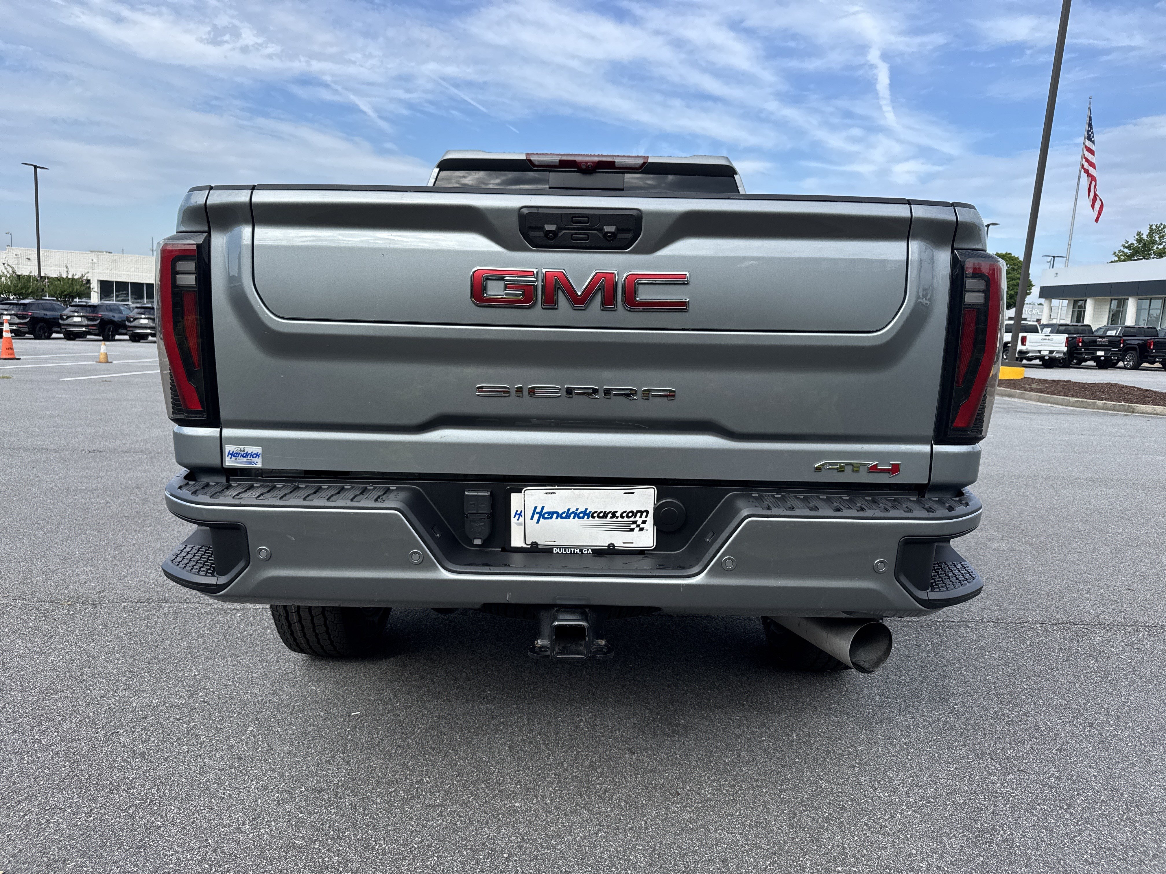 Used 2024 GMC Sierra 2500 AT4 w/ AT4 Premium Plus Package AWD/4WD image 8
