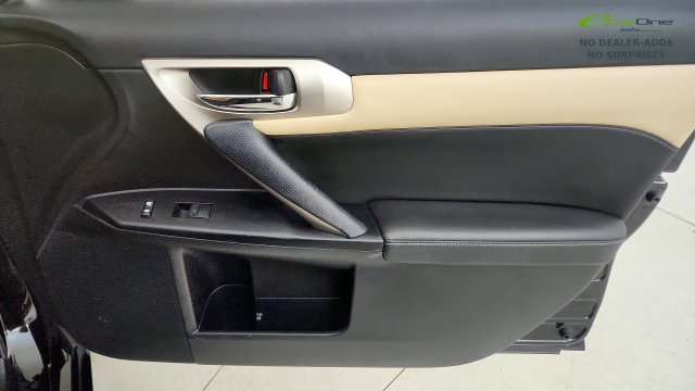 Used 2015 Lexus CT 200h w/ Navigation Package FWD image 40