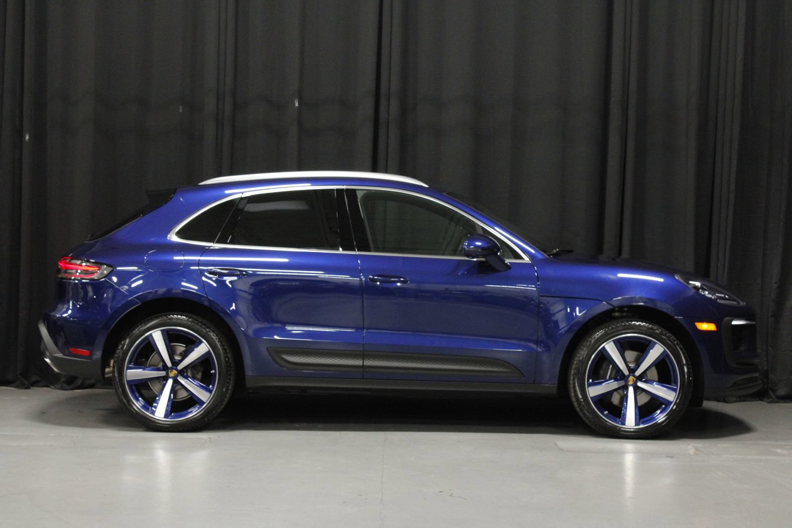New 2026 Porsche Macan AWD/4WD image 6