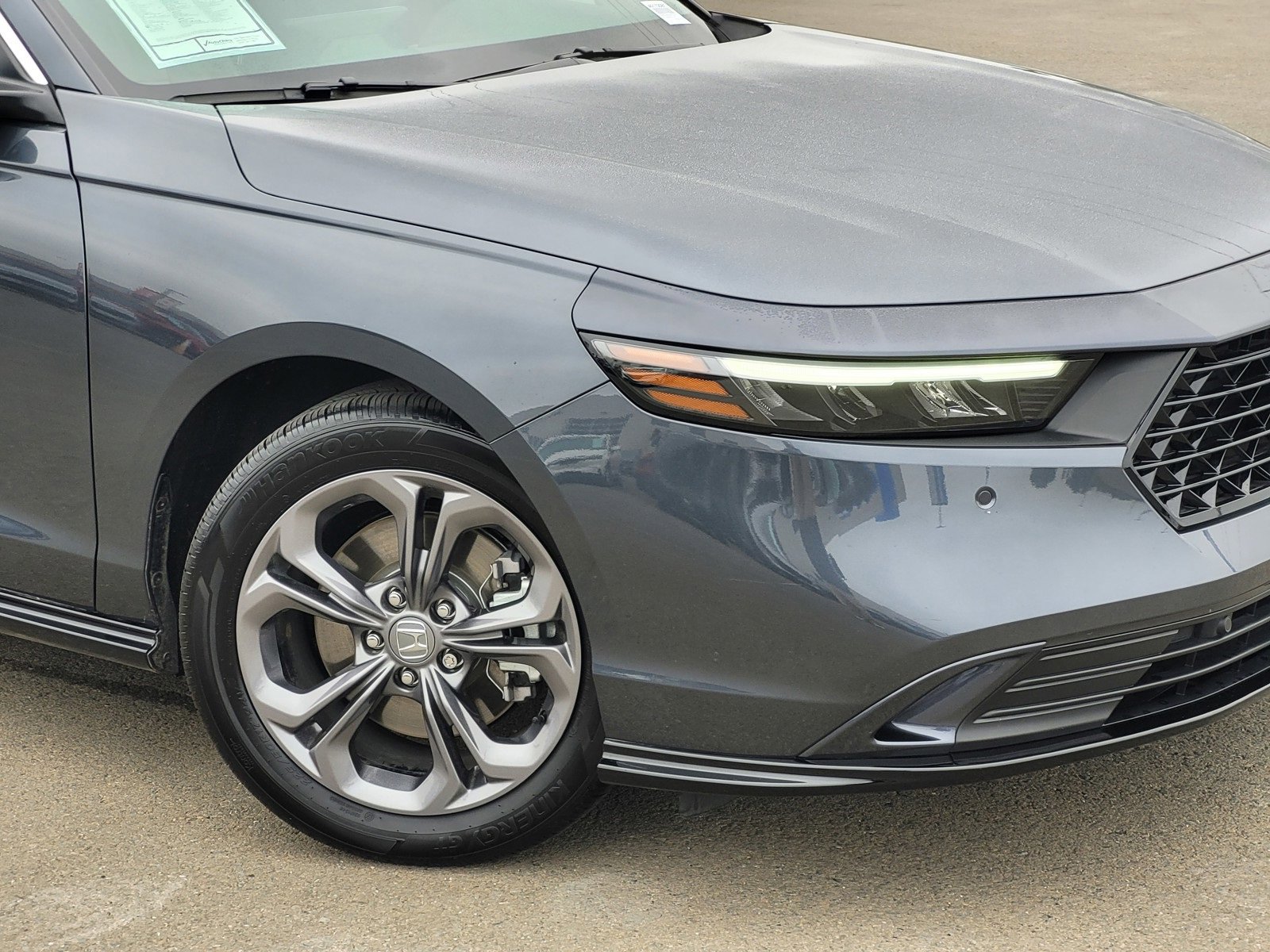 Certified 2025 Honda Accord EX-L image 3