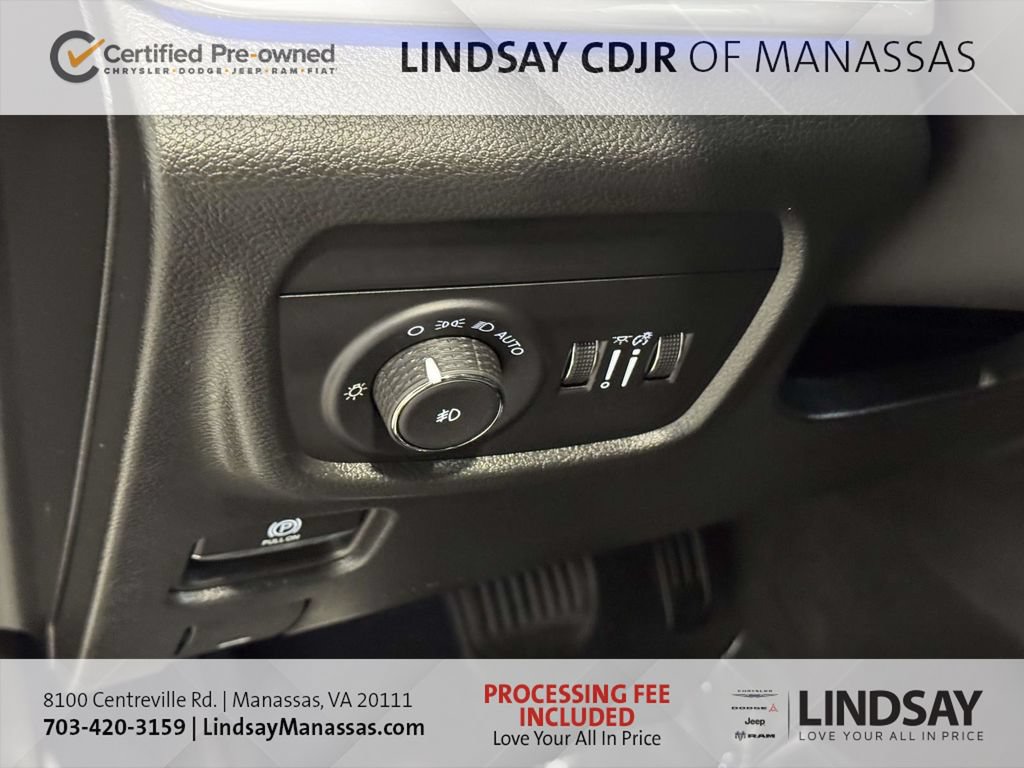 Used 2025 Jeep Grand Cherokee L Overland w/ Advanced Protech Group III AWD/4WD image 29