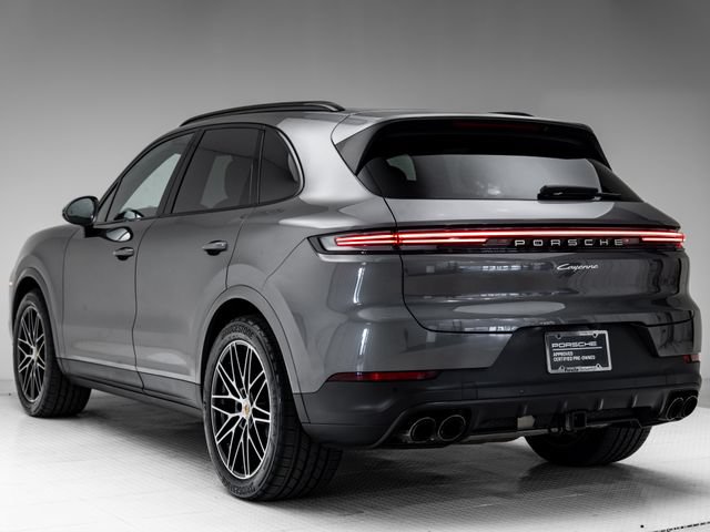 Certified 2024 Porsche Cayenne AWD/4WD image 3