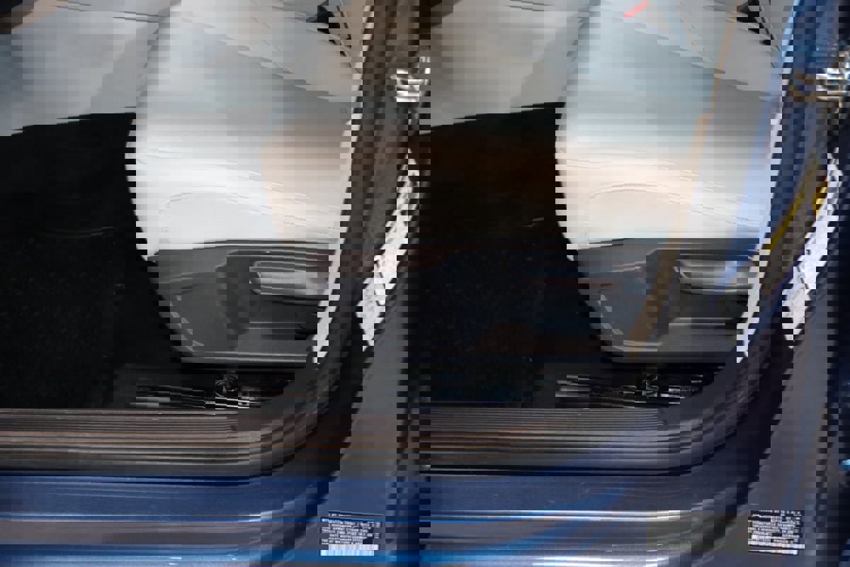 Used 2019 Volkswagen Jetta SE w/ Cold Weather Package image 28