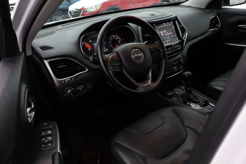 Used 2020 Jeep Cherokee Limited image 12