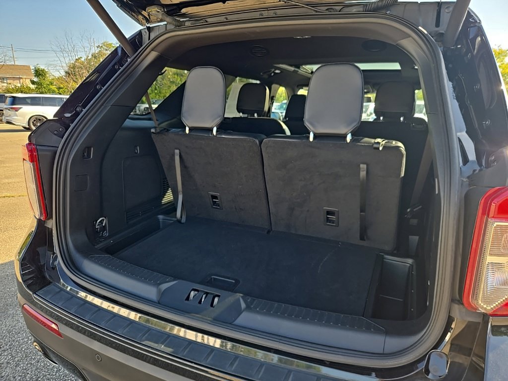 Used 2024 Ford Explorer ST-Line w/ Class IV Trailer Tow Package AWD/4WD image 18