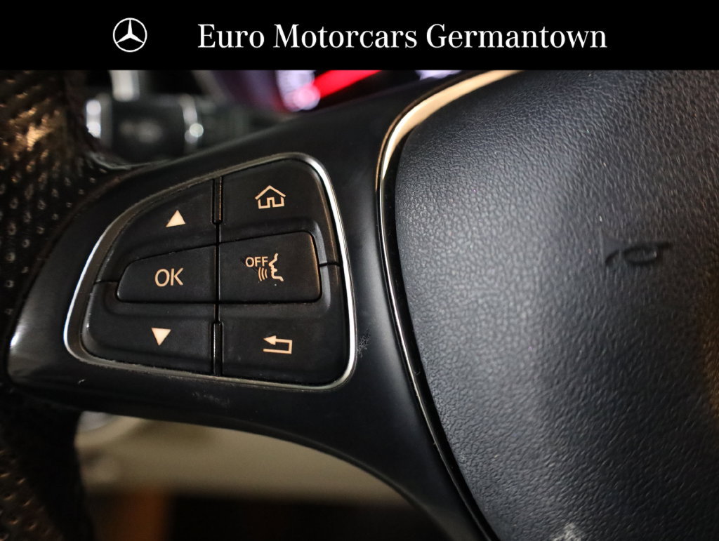 Used 2019 Mercedes-Benz GLC 350e 4MATIC image 13