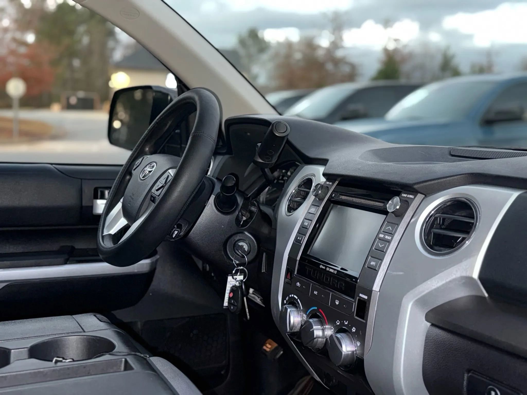 Used 2015 Toyota Tundra SR5 image 29