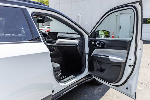 Used 2024 Jeep Compass Limited AWD/4WD image 15