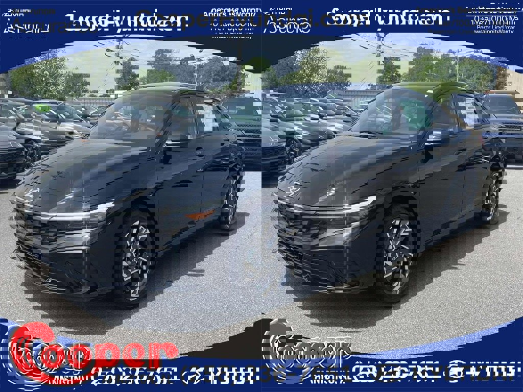 New 2025 Hyundai Elantra SEL