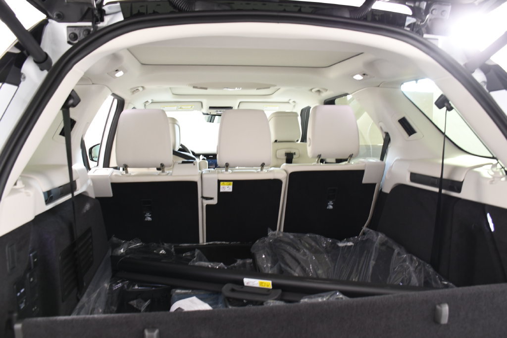 Certified 2026 Land Rover Discovery Limited Edition AWD/4WD image 24