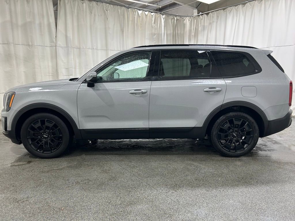 Used 2022 Kia Telluride EX w/ EX Premium Package image 5