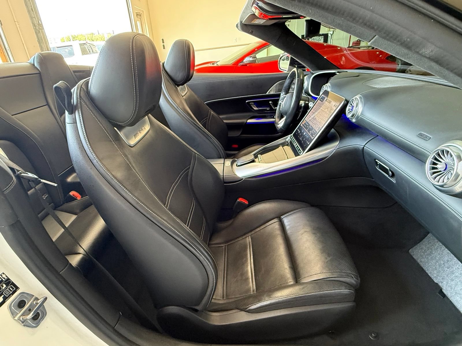 Used 2025 Mercedes-Benz SL 63 AMG S e Performance 4MATIC image 18