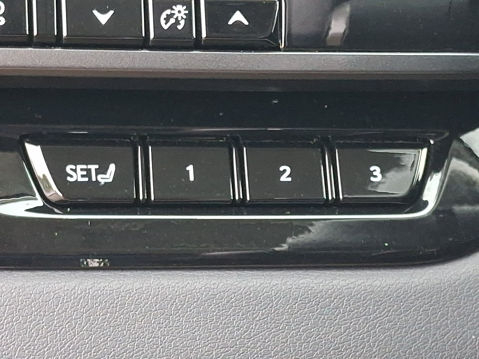 Certified 2023 Lexus RX 350 Premium w/ Accessory Package AWD/4WD image 25