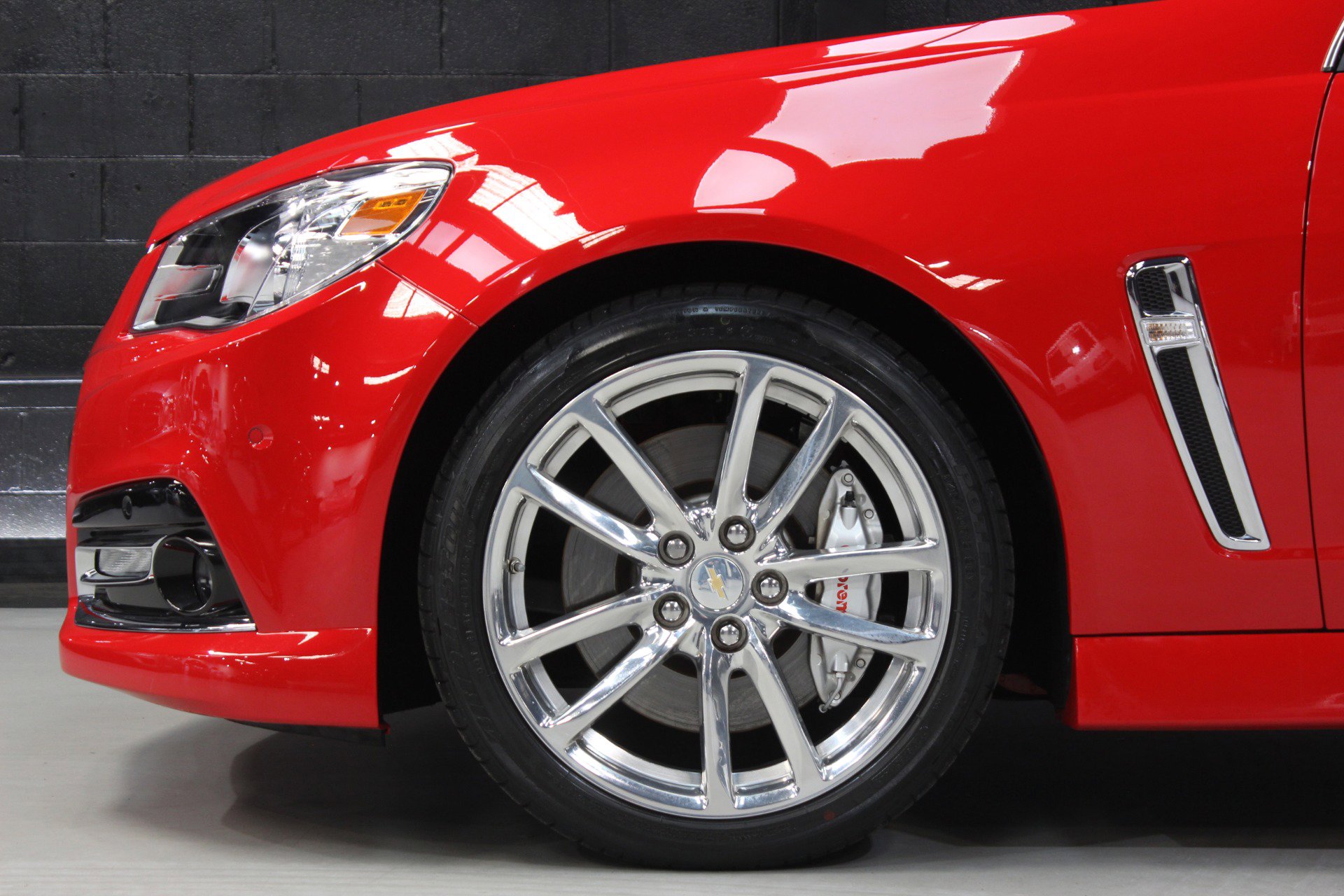 Used 2014 Chevrolet SS RWD image 5