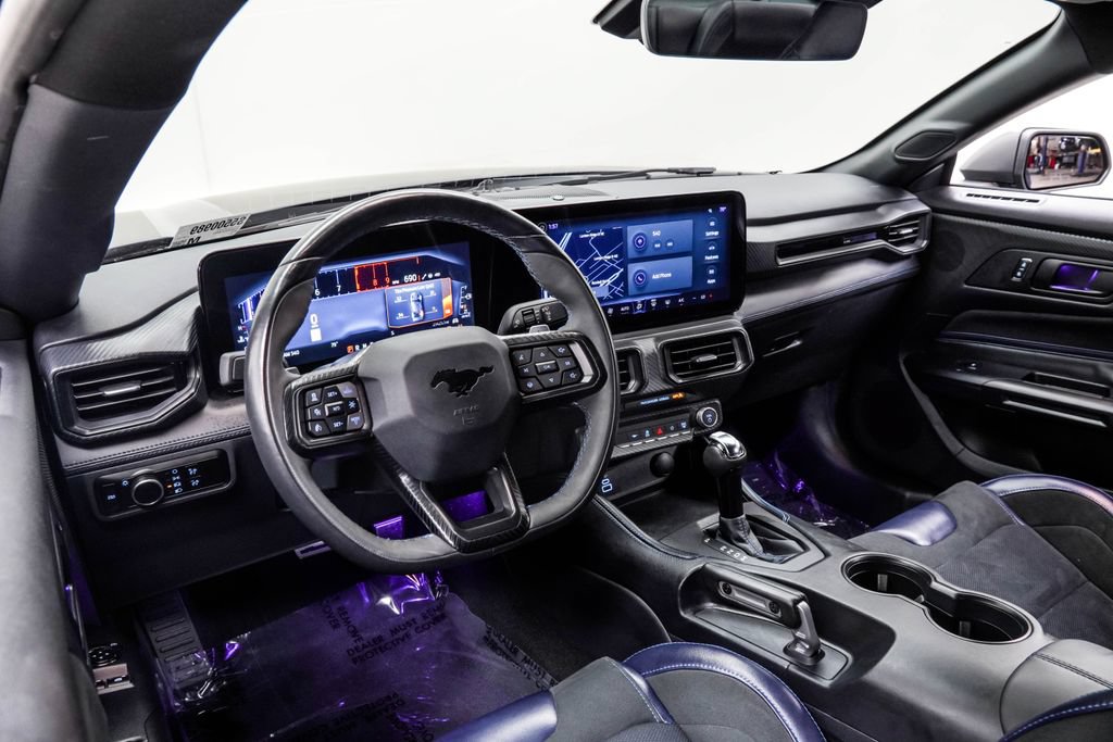 Used 2025 Ford Mustang Dark Horse RWD image 4