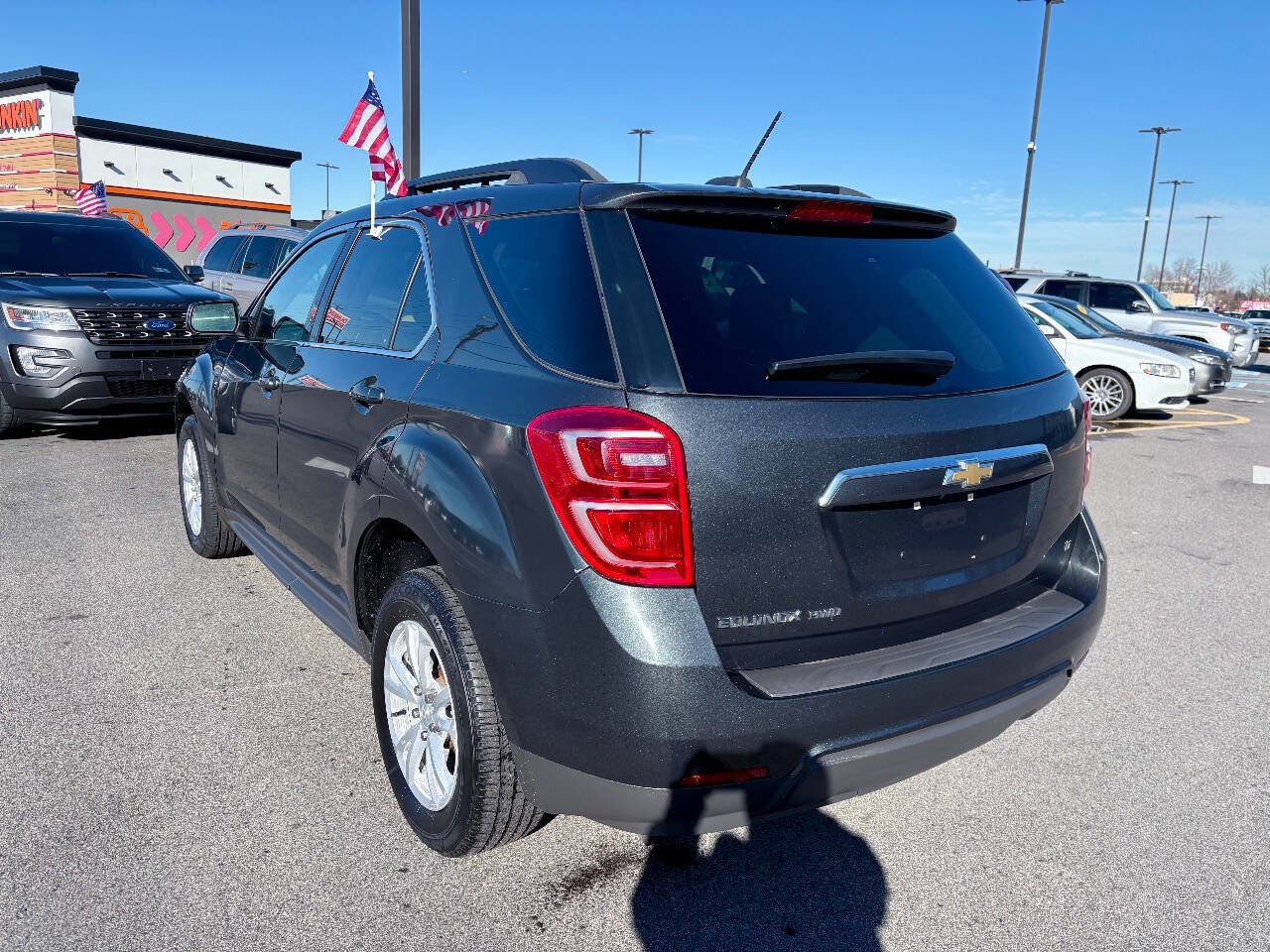 Used 2017 Chevrolet Equinox LT w/ Convenience Package image 4
