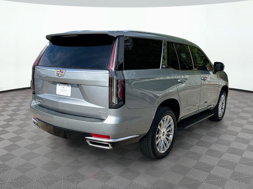 Used 2024 Cadillac Escalade Premium Luxury RWD image 6