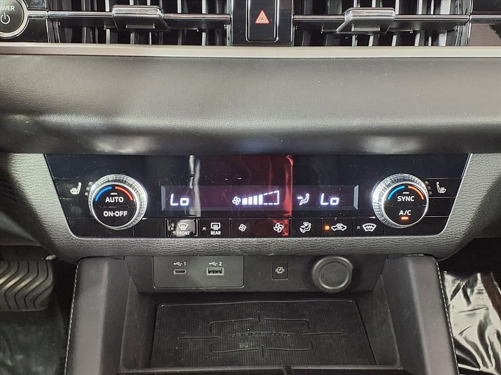 Used 2024 Mitsubishi Outlander SE image 21