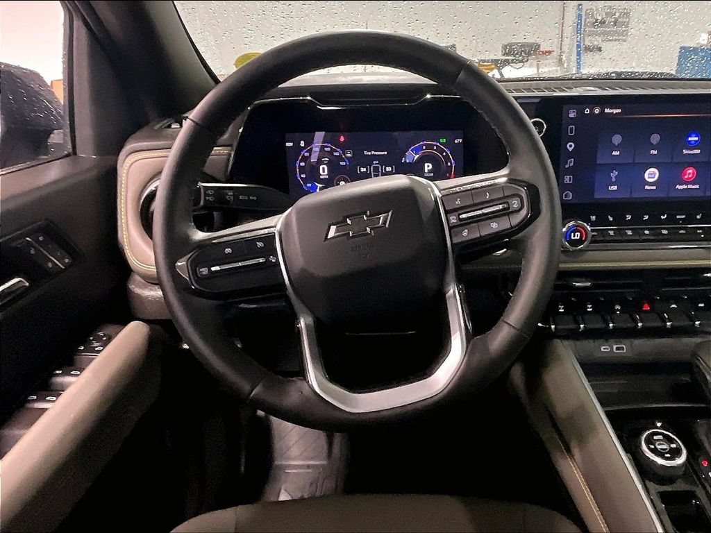 Used 2025 Chevrolet Colorado ZR2 w/ Technology Package AWD/4WD image 17