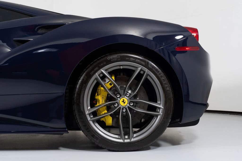 Used 2017 Ferrari 488 GTB RWD image 14