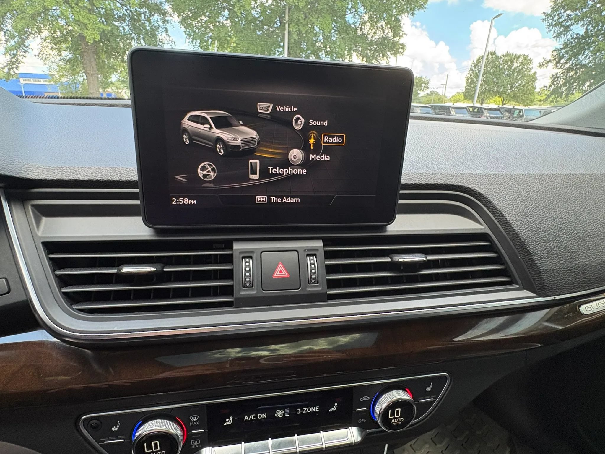 Used 2019 Audi Q5 2.0T Premium w/ Convenience Package AWD/4WD image 38