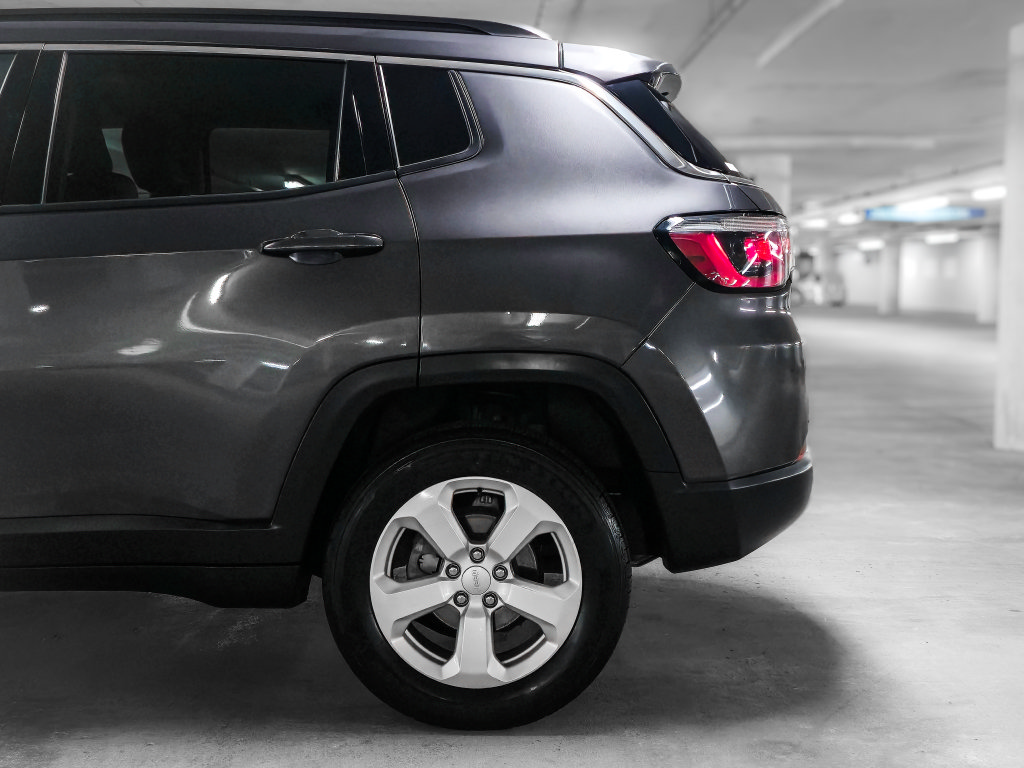 Used 2022 Jeep Compass Latitude w/ Convenience Group AWD/4WD image 16
