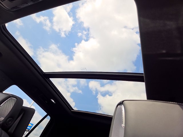 New 2026 GMC Yukon AT4 Ultimate AWD/4WD image 3