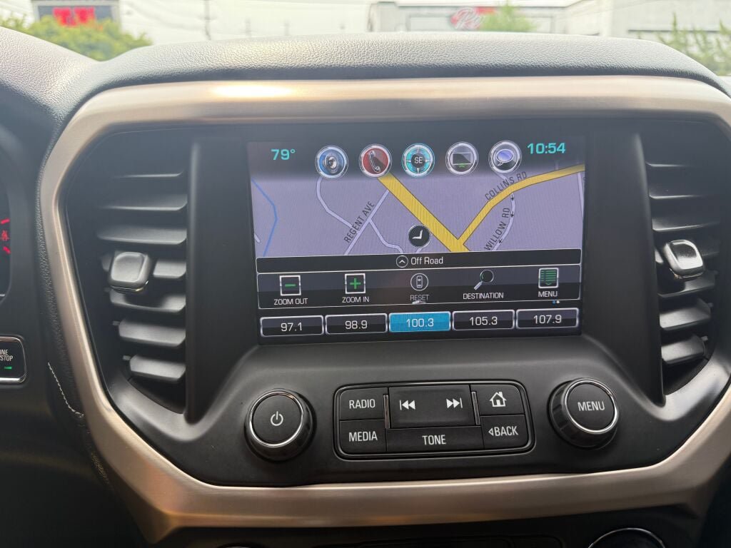 Used 2018 GMC Acadia Denali w/ Technology Package AWD/4WD image 19