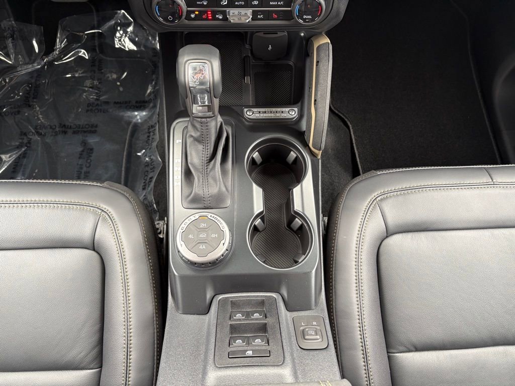 New 2025 Ford Bronco Badlands image 34