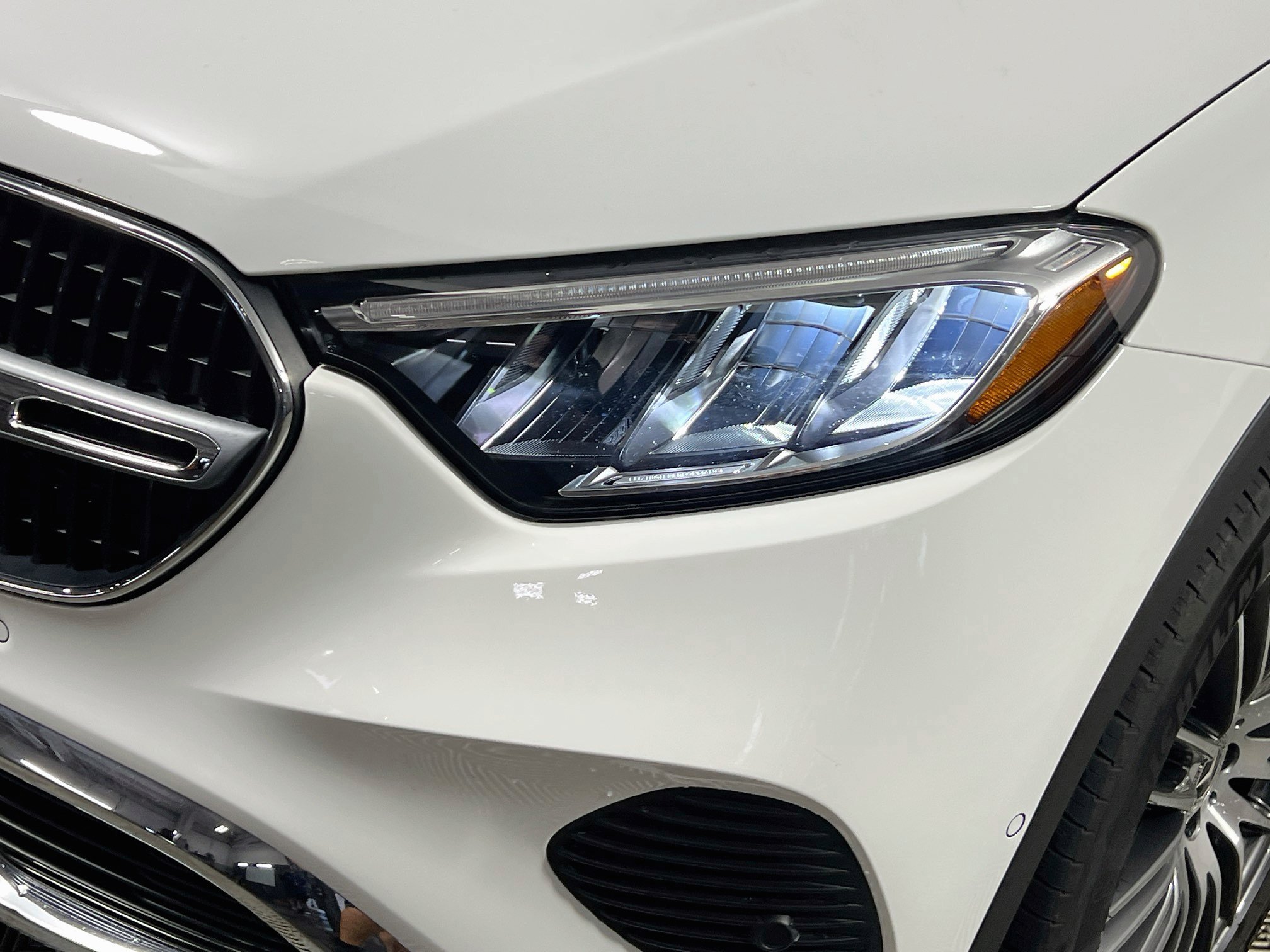 Used 2025 Mercedes-Benz GLC 300 image 12