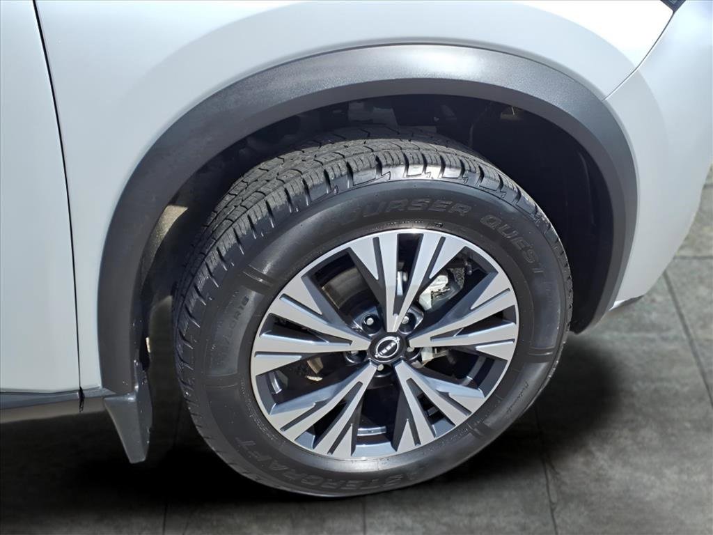 Used 2023 Nissan Rogue SV image 8